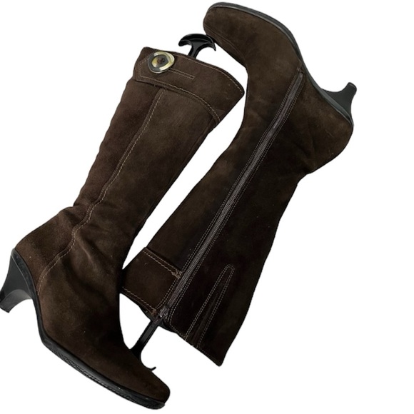 La CANADIENNE Shoes - LA CANADIENNE BROWN SUEDE HEELED BOOTS